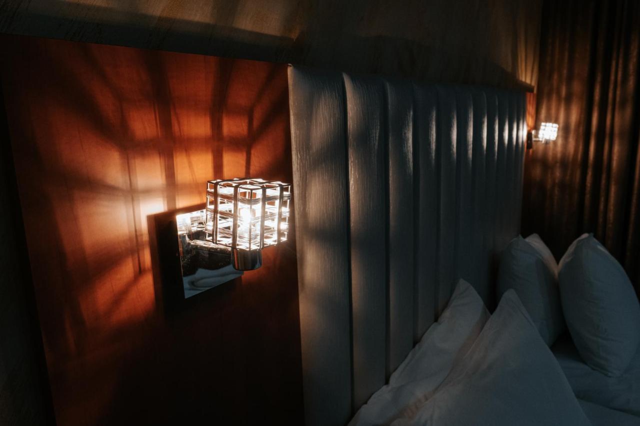Hotel Tundzha - Renovated! Jambol Kültér fotó