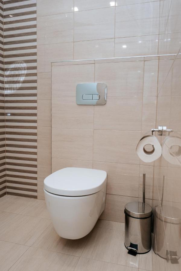 Hotel Tundzha - Renovated! Jambol Kültér fotó