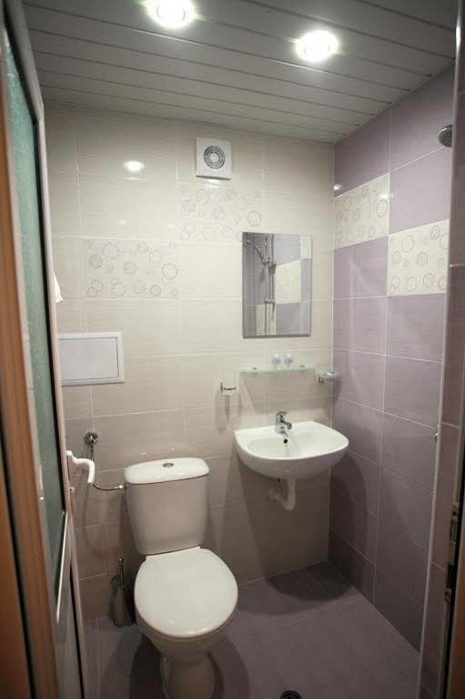 Hotel Tundzha - Renovated! Jambol Kültér fotó